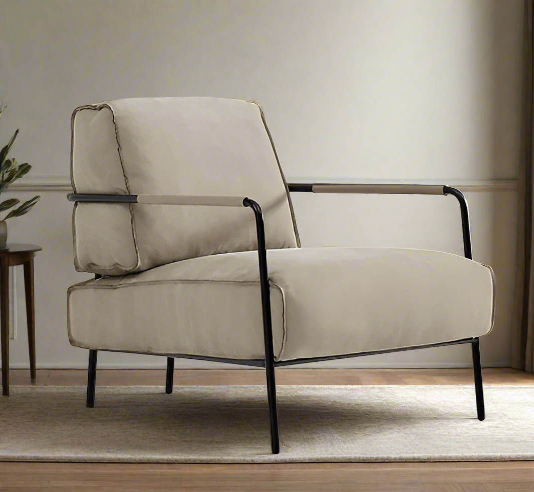 AMANDA Arm Chair
